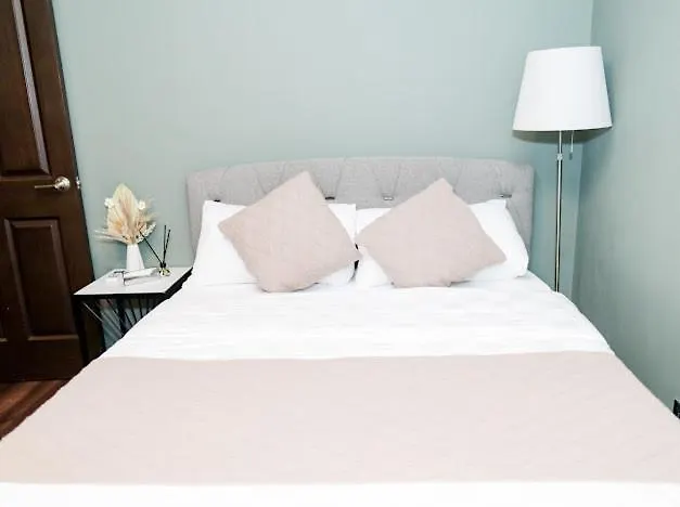 Aparthotel Lmk Staycation La Verti Residences Manila