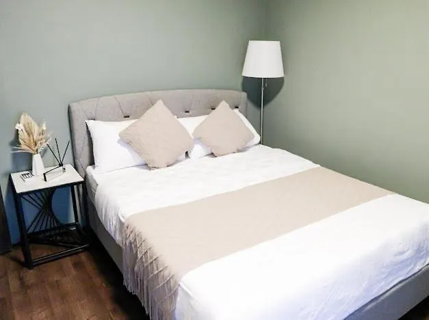 Lmk Staycation La Verti Residences Manila