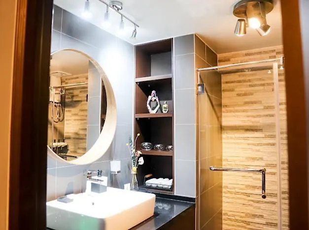Aparthotel Lmk Staycation La Verti Residences Manila