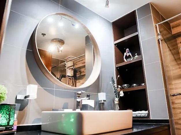 Aparthotel Lmk Staycation La Verti Residences