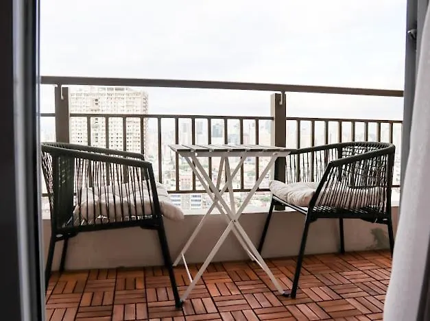 Lmk Staycation La Verti Residences